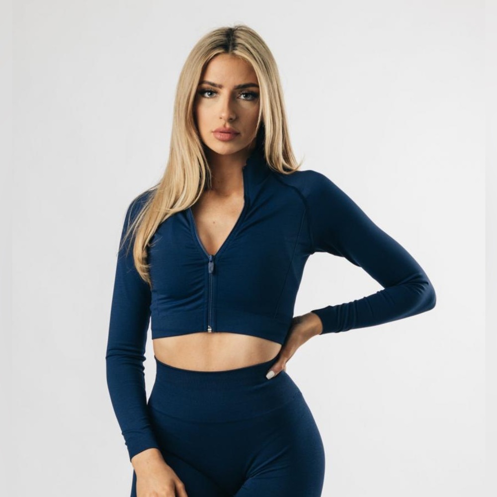 ALPHALETE | AMPLIFY JACKET & AMPLIFY BIKER SHORTS | TUXEDO BLUE | SMALL